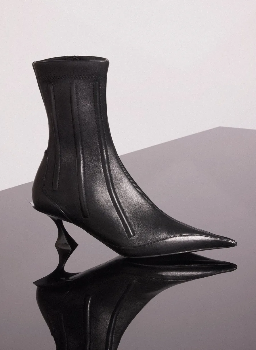 MUGLER black boned leather fang 55 ankle boots
