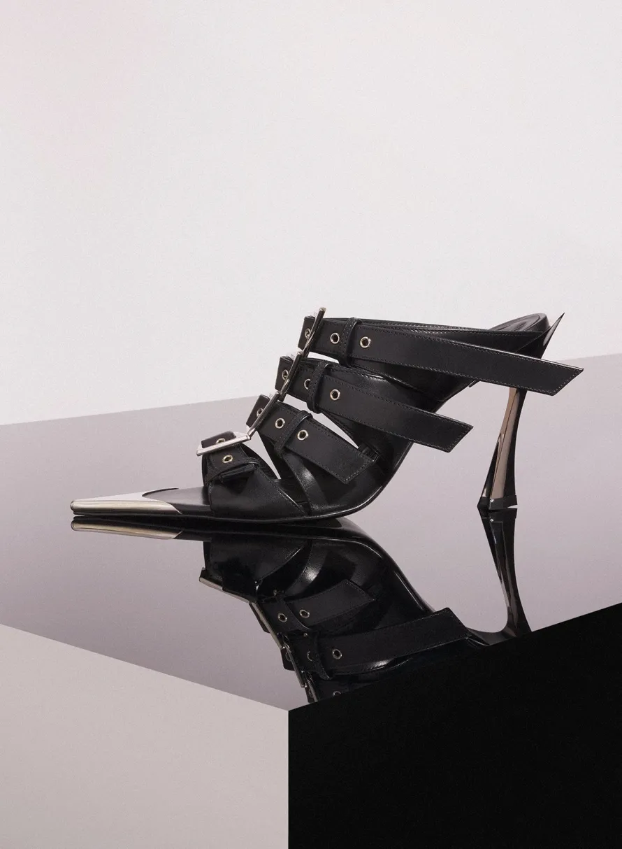 MUGLER black leather buckled fang 95 sandals