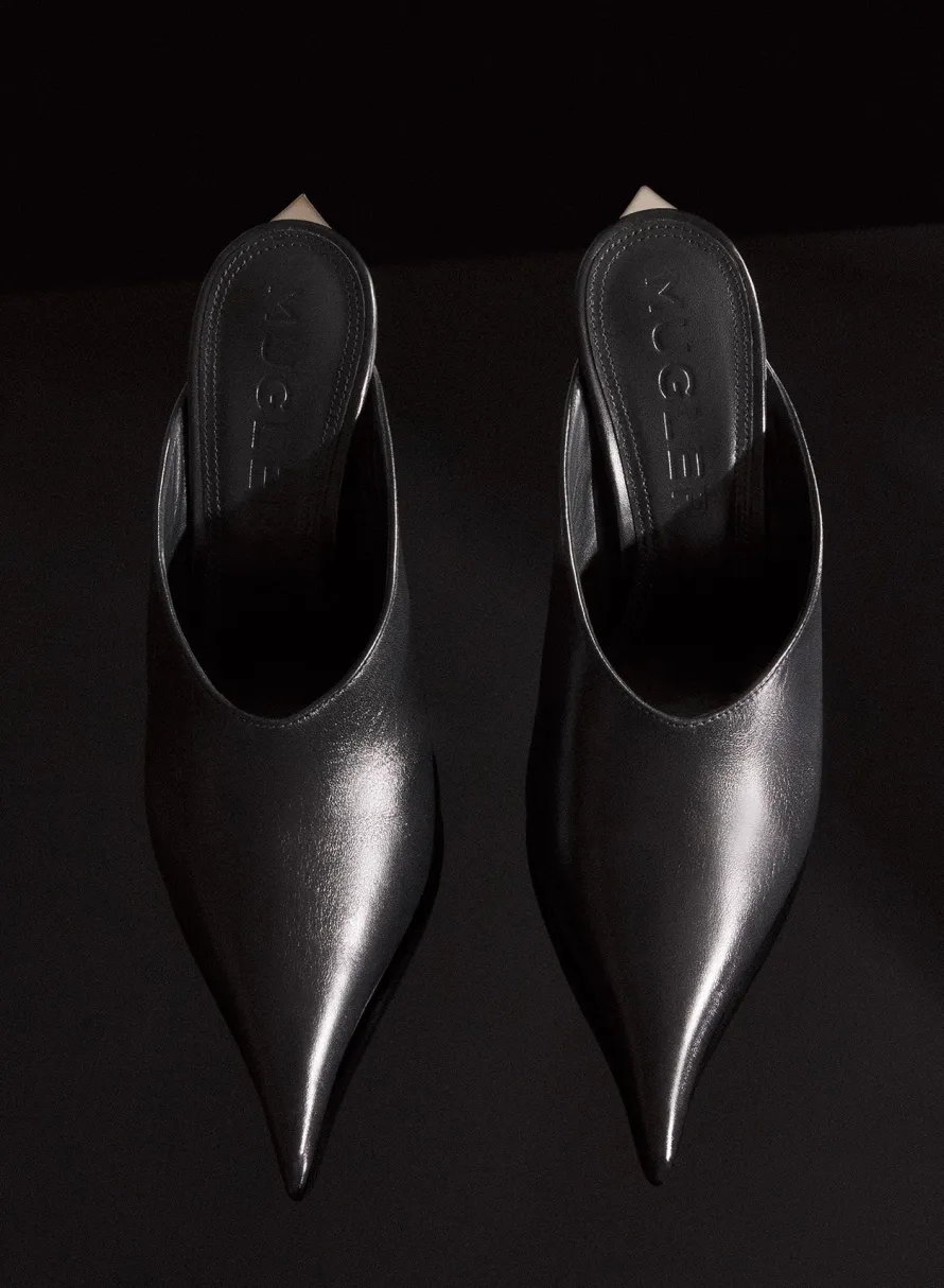MUGLER Black leather Fang 95 mules