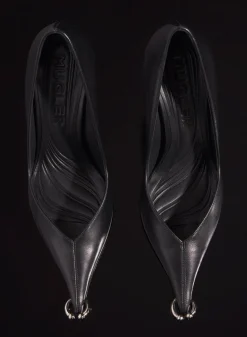 MUGLER black leather piercing fang 95 pump