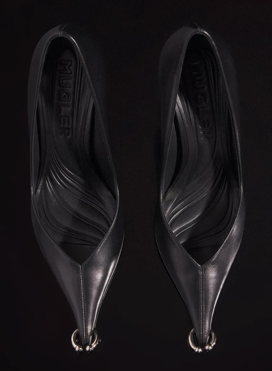 MUGLER black leather piercing fang 95 pump