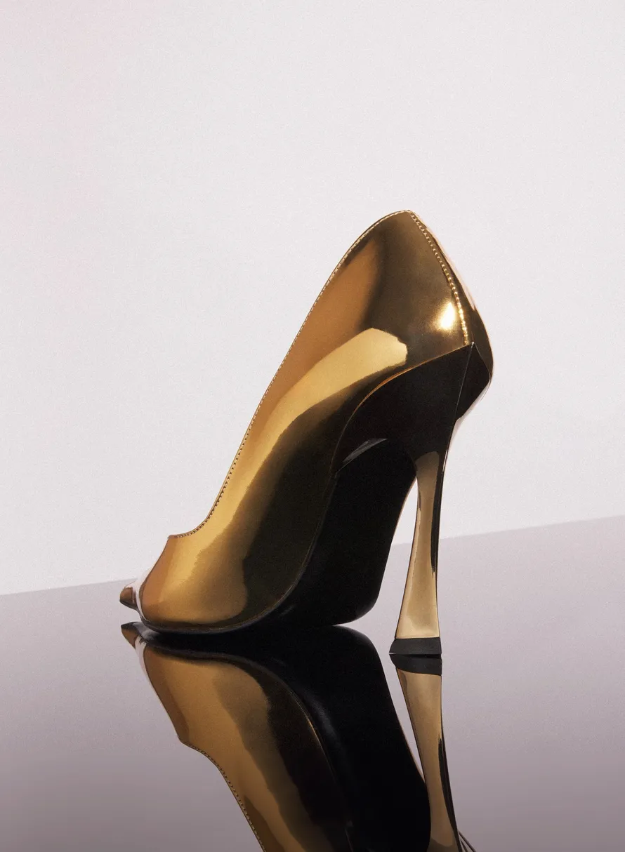 MUGLER gold metalic classic fang 95 pump