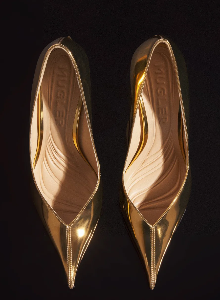 MUGLER gold metalic classic fang 95 pump