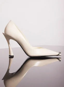 MUGLER ivory leather piercing fang 95 pump